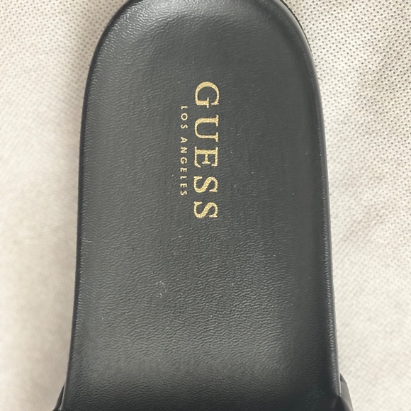 GUESS HEALY T SLIDES - Picture 4 of 7